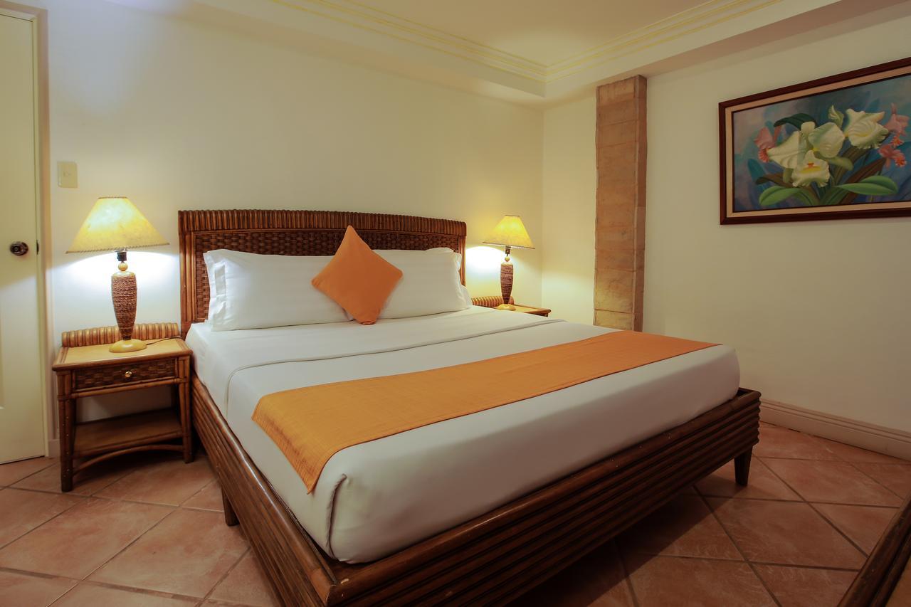 Paradise Garden Hotel And Convention Center Boracay Powered By Aston Manoc-Manoc Exteriör bild